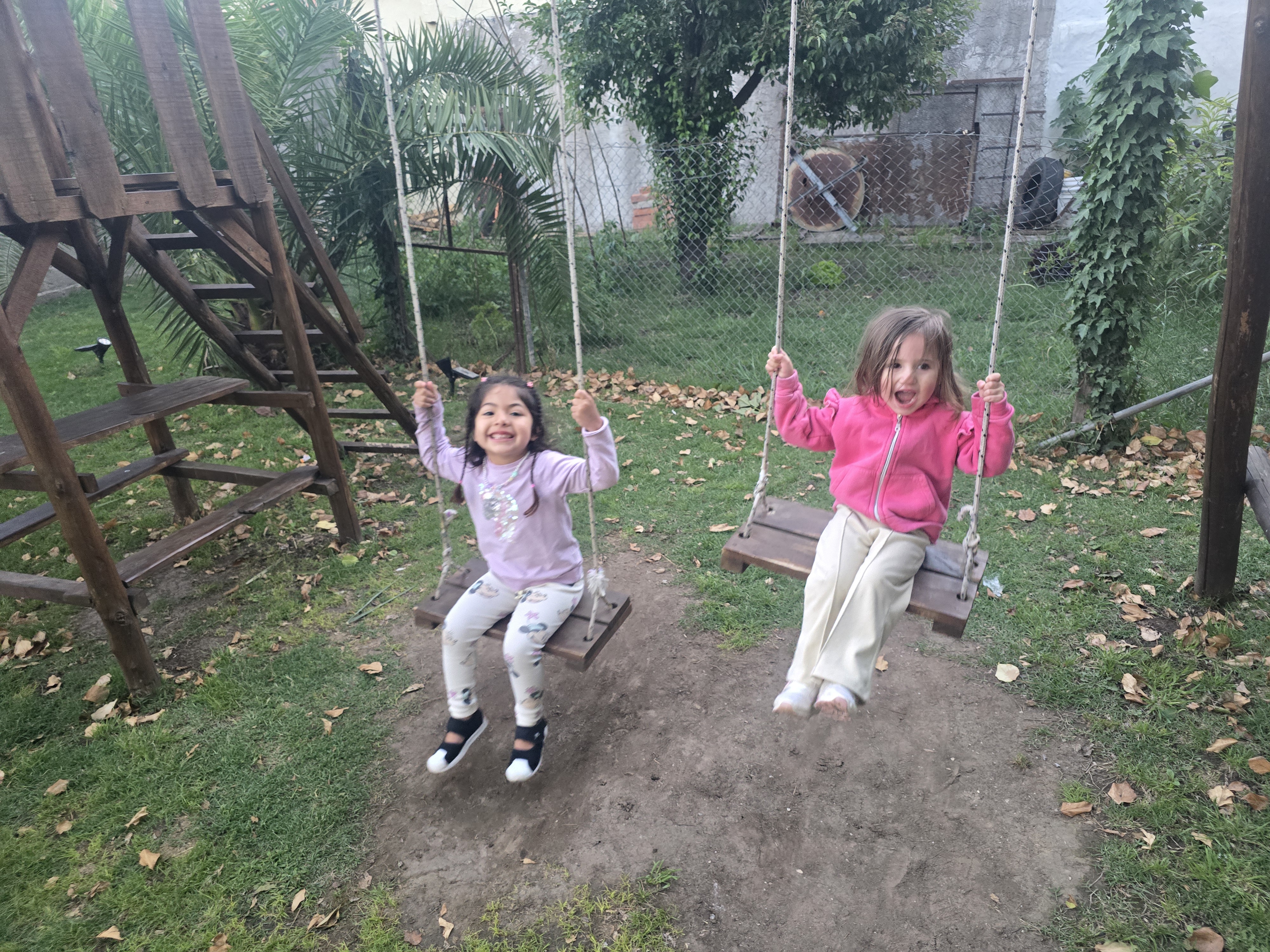 Bere jugando en el Quincho